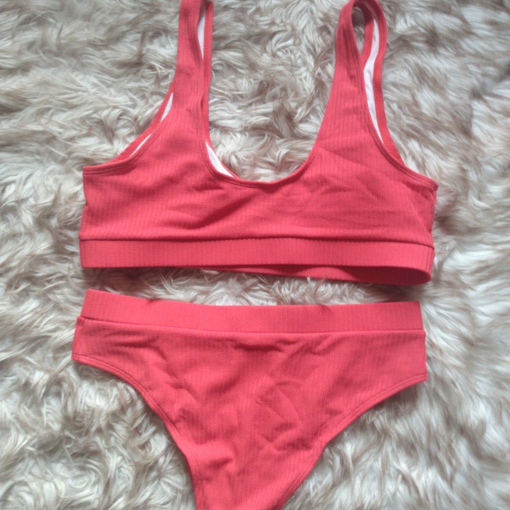 Red ribbed high-waist scoop neck bikini